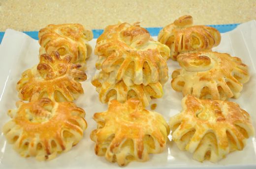 Çiçek Poğaça Tarifi ve Malzemeleri