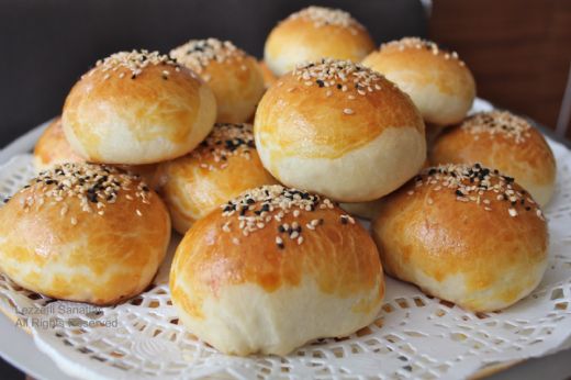 Mayalı Zeytinli Poğaça Tarifi ve Malzemeleri